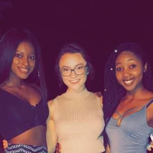 Meet your Posher, Naomi